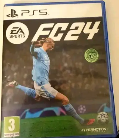 FC 24 (PS5) - EA Sports football game, disc in case
