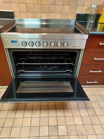 Bompani 90X60cm Freestanding Ceramic Electric Cooker with 5 Zones
