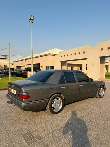 صورة 3 لـ 1991 Mercedes-BENZ E-CLASS