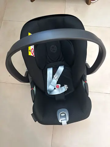 Cybex cloud t+ car seat with base flawless condition