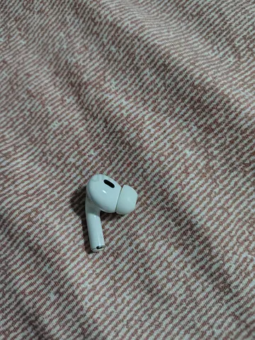 Left Airpod (A2698 Model Number)