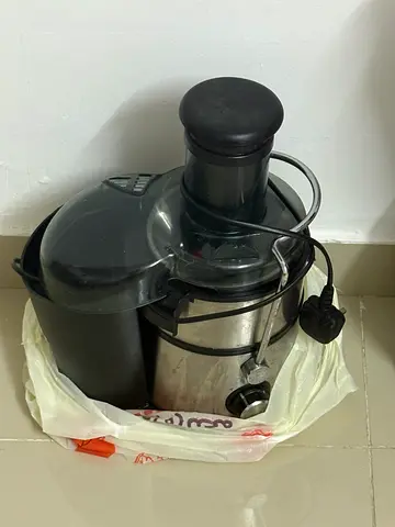 Used stainless steel electric juicer / extractor