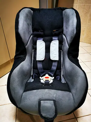 Used Infant/Toddler Car Seat - Gray/Black