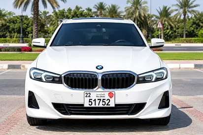 2025 BMW 3-SERIES — фото 3