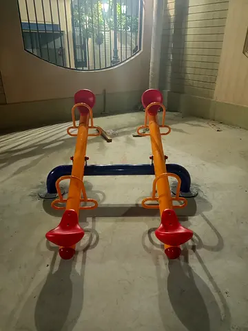 Used 4-seater Outdoor Seesaw / Teeter-Totter - Solid Metal