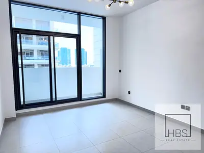 PREMIUM STUDIO | POOL VIEW | UNFURNISHED