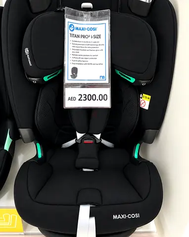 Maxicosi Titan pro 2 i size car seat with isofix base