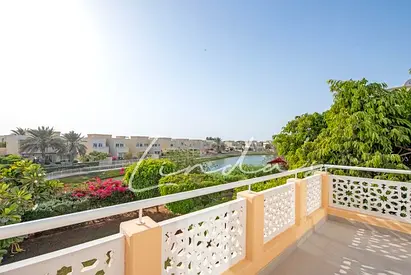Lakefront | Exclusive| Upgraded |Family |Luxury