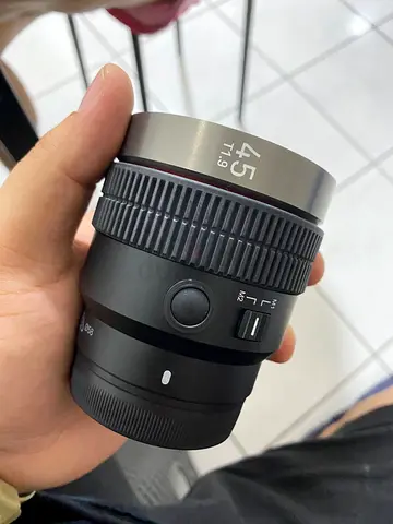 Samyang 45mm t/1.9 CineLens Autofocus- Excellent Condition