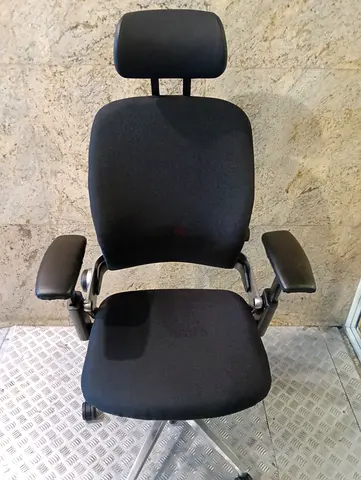 Steelcase leap V2 headrest chair for selling.fully loaded chair