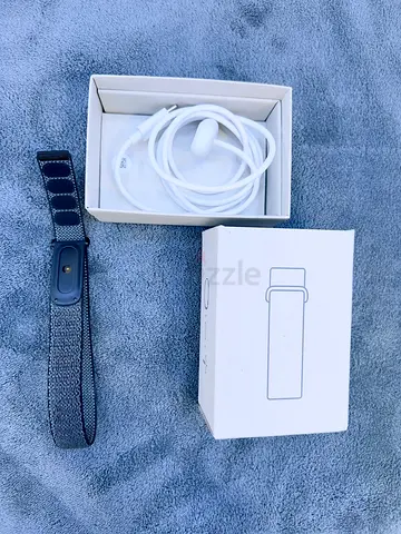 Google Fitbit Air fitness tracker band with charger and box - just box opened