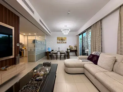 Great Deal | Single Row | Vacant