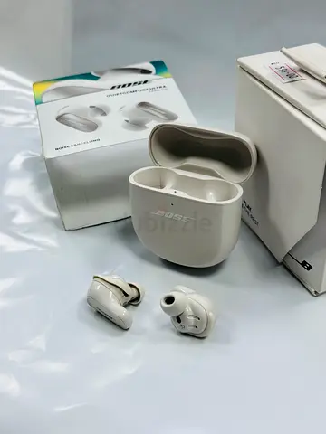 Bose QuietComfort ultra True Wireless Earbuds (white) with charging case open box not used