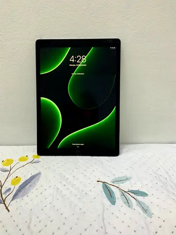 URGENT SALE – AED 800 Apple iPad Pro 12.9-inch | 128GB Wi-Fi