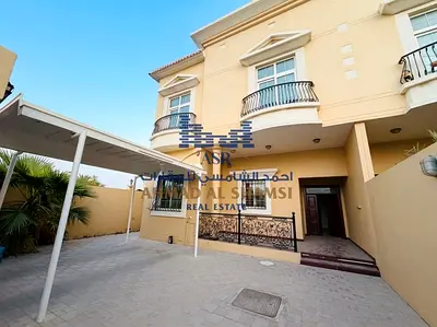 Specious 4BR Villa || Covered Parking || Prime Location || Ready To Move
