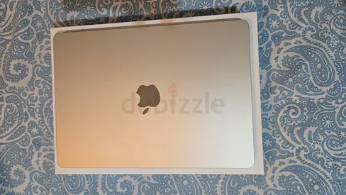 Apple MacBook Air M2 100% battery