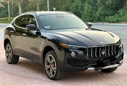 2018 Maserati LEVANTE photo 9