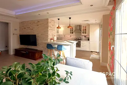 Fully Furnished | Upgraded | Must see
