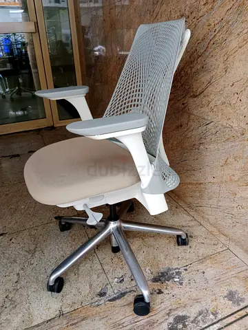 Herman Miller Ergonomic Mesh Office Chair with Armrests - Light Grey