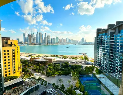 SEA AND MARINA SKYLINE VIEW | FULLY FURNISHED | READY TO MOVE