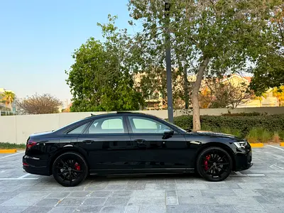 2022 AUDI S8 photo 5