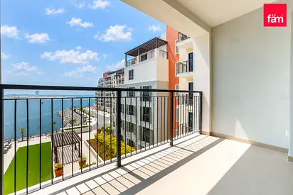 2 Bed Bright unit | Sea view| Burj view