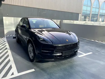 Pristine Porsche Macan 2021 | GCC Specs | Low Mileage | Standard Trim
