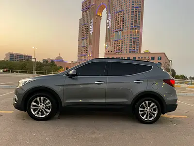 2018 Hyundai SANTA FE 照片 4