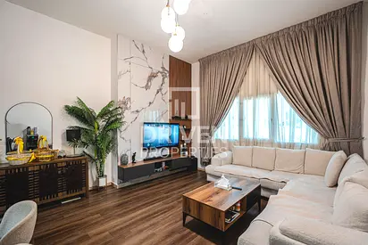 Upgraded | Fully Furnished | Vacant on Transfer