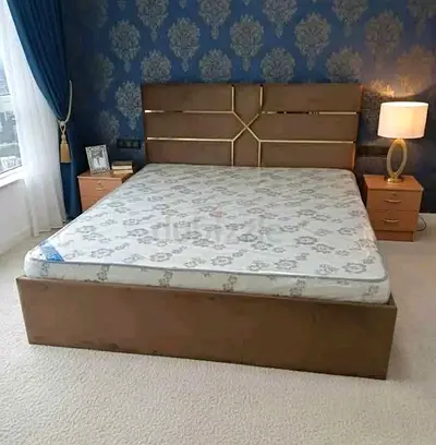 Modren design new Queen size Luxury Family Stoarge bed Mattress Available