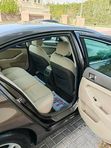 2011 KIA CADENZA — фото 10