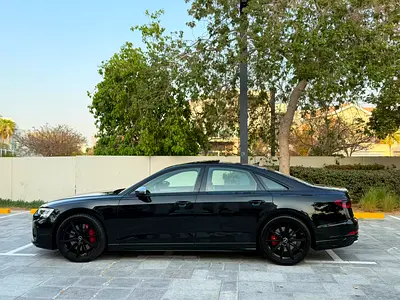 2022 AUDI S8 photo 4
