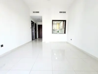 🔥 شقة فاخرة بغرفة نوم واحدة | حمامان | متصلة مباشرة بالزاهية سيتي سنتر | حدائق الزاهية | 49,000 درهم