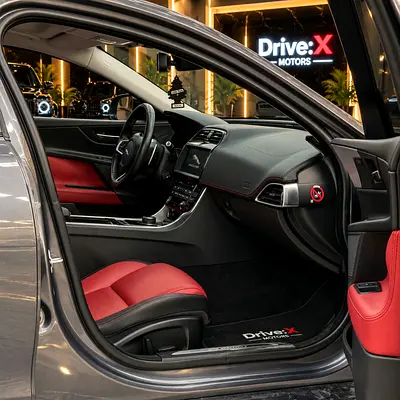 صورة مصغرة 11 لـ 2018 Jaguar XE
