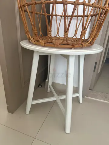 IKEA White round wooden coffee table