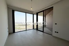 Corner unit | Vacant | Large Balcony |