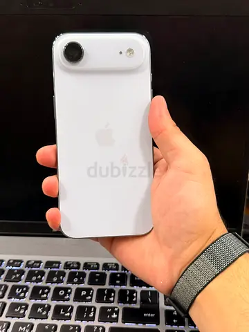 White Apple iPhone Air (very Good Condition) - Unlocked- 512gb - 92% battery