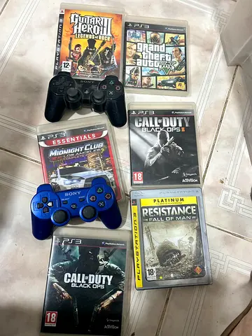 PS3 controllers + 7 PS3 games bundle (GTA V, Call of Duty, Guitar Hero, Resistance, Midnight Club)