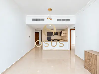 Vacant | Pool View | Multiple Cheques