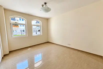 Renovated | Unfurnished | Vacant in September