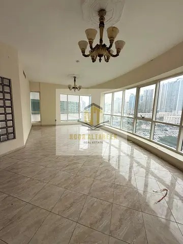 The apartment consists of 3 rooms, 3 bathrooms, and a maid's room. The price is 75,000, payable via 6 checks.