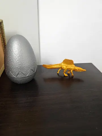 ULTRA RARE Metallic Golden Spinosaurus Captivz Collection Jurassic World Rebirth