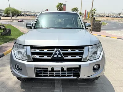 Mitsubishi Pajero 2013 GLX GCC Specs