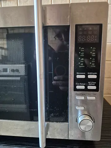 30 Ltr Black and Decker Stainless Steel Countertop Microwave Oven - Used, Good Working Condition