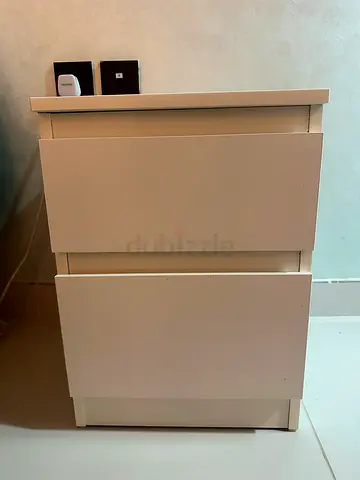 Bed table