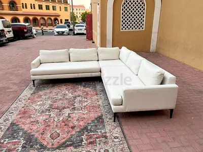 Selling luxury west elm corner sofa like a new