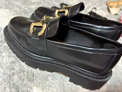 Woman's H&M chunky loafers