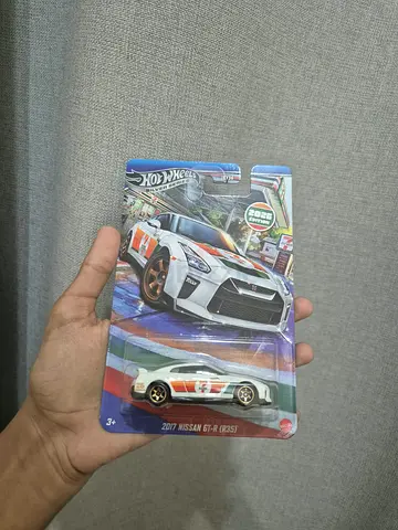 Hot Wheels 2017 Nissan GT-R (R35) - New in Package