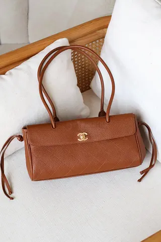 Brown Chanel-style Quilted Leather Shoulder Bag