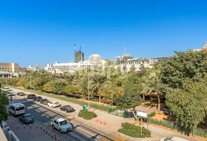 Vacant on Transfer | Park Views | Near Exit
